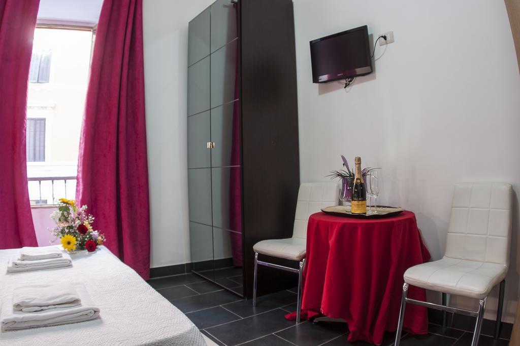 Gio' Suites Rzym Pokój zdjęcie